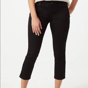 Black Capri jeans